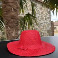 Chapeau de Madagascar rouge